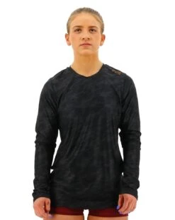 TYR Airtec™ Women's Long Sleeve Tee - Blackout Camo