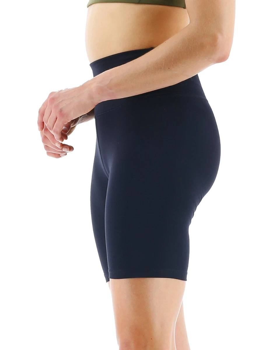 TYR Base Kineticâ„¢ Women's High-Rise 8" Short - Solid - Image 3